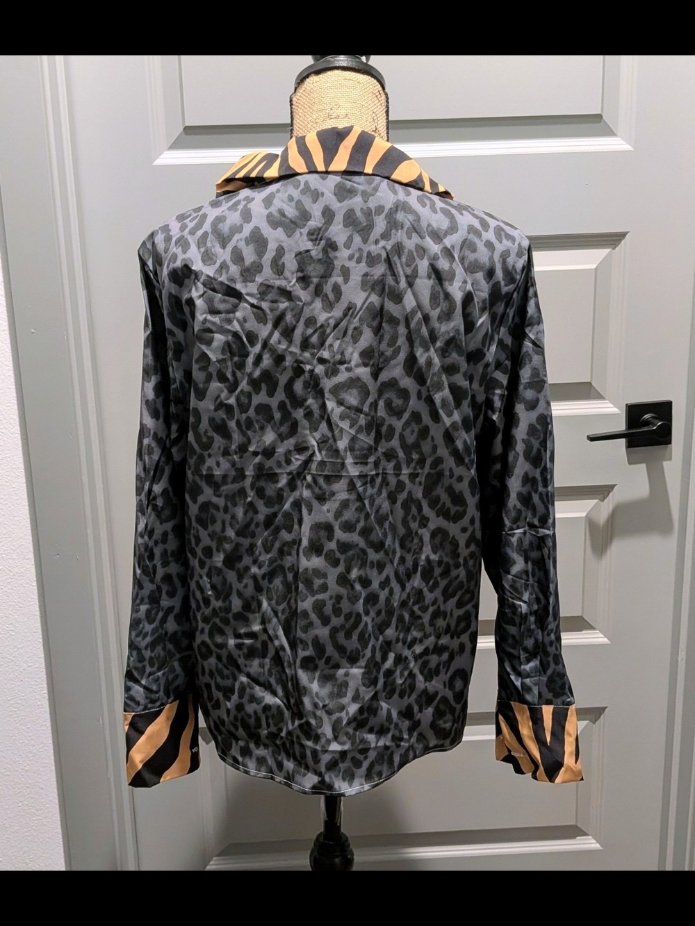 Animal Print Ruffle Collar Blouse - Picture 4 of 5